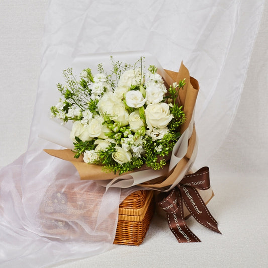 Ivory Beauty - Flower Bouquet