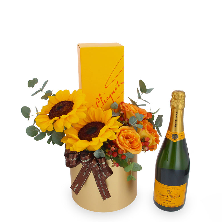 Veuve Clicquot Ponsardin Brut Champagne x Flowers Gift Set